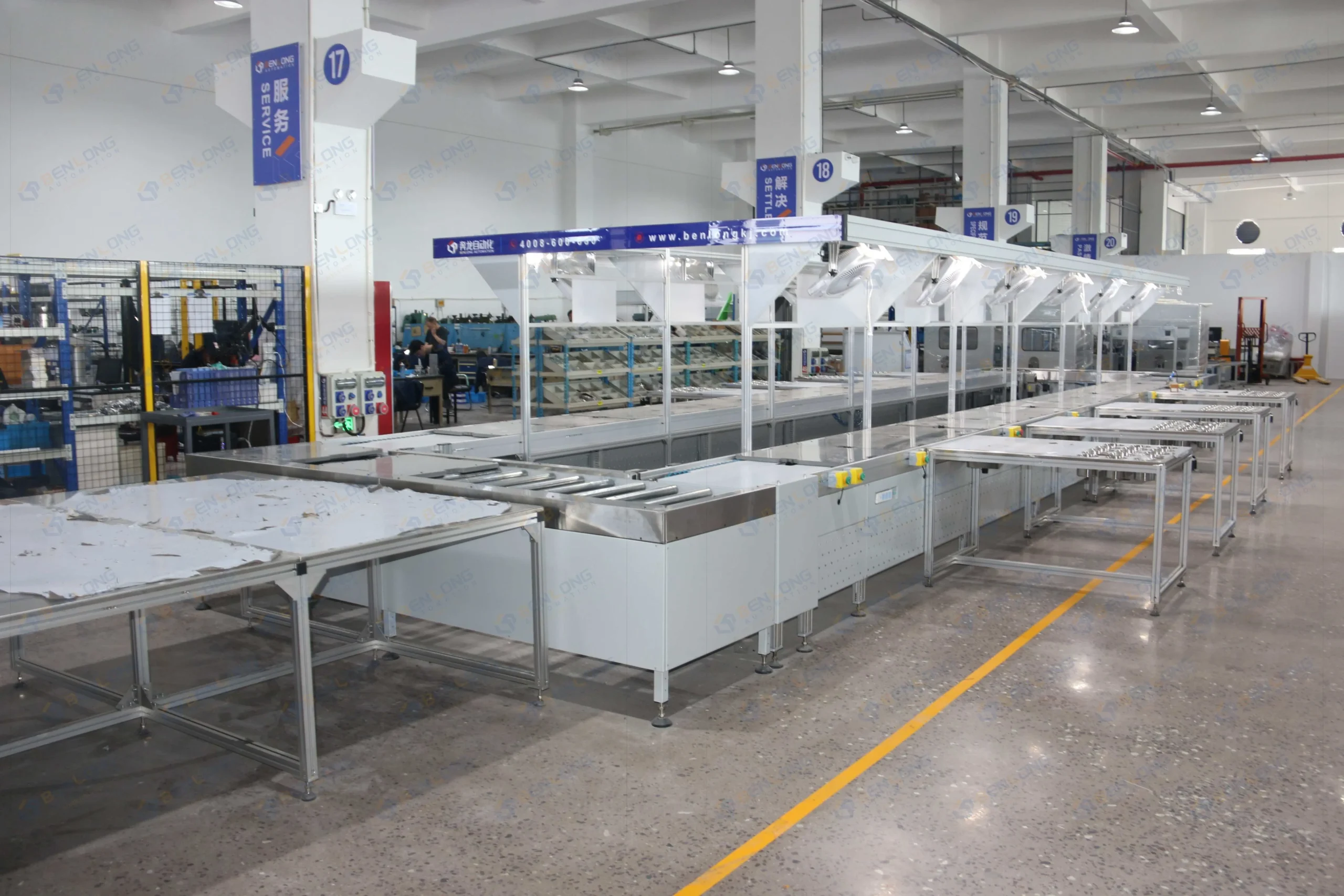 Modular assembly line with conveyor system